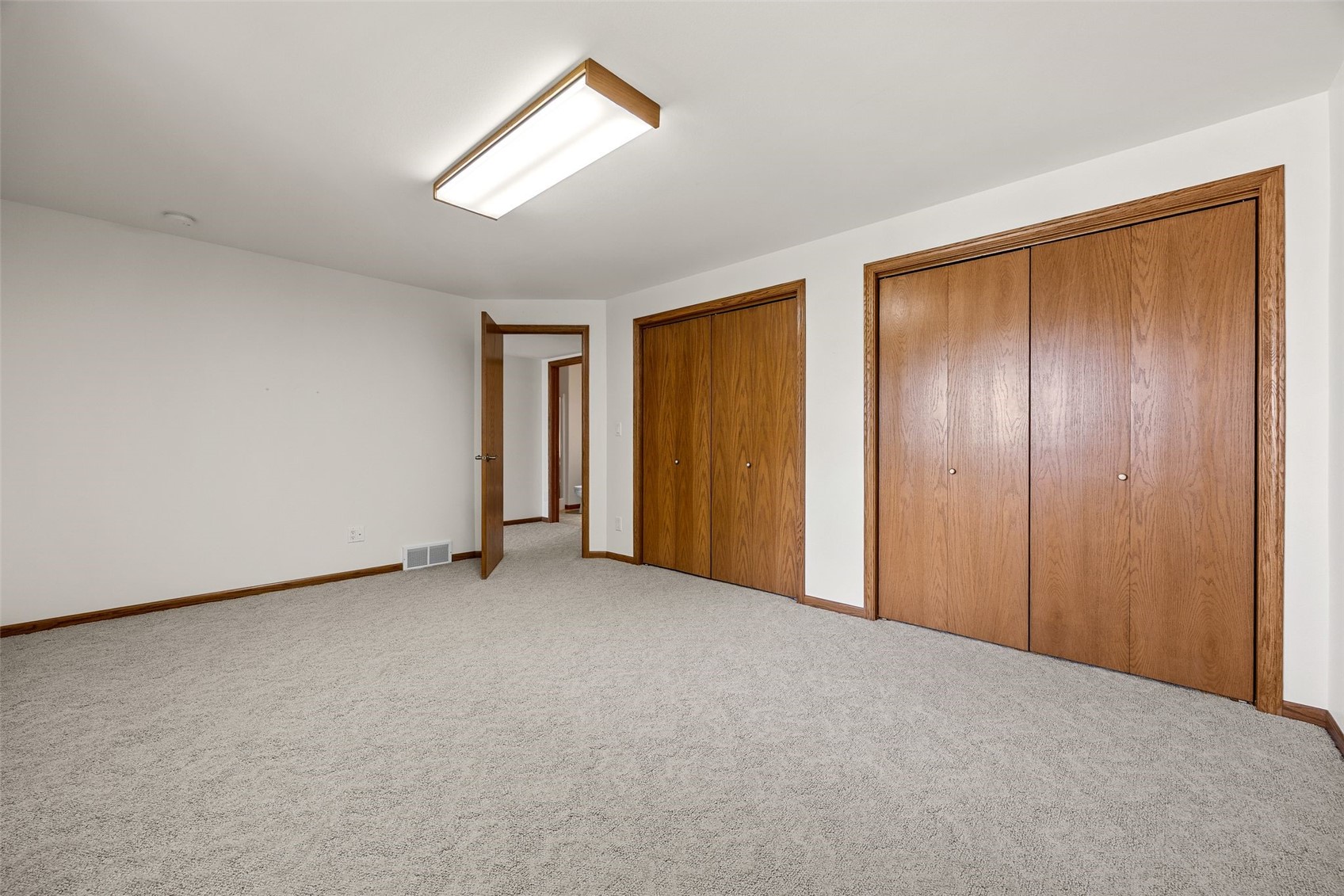 230 S Blairsferry Crossing Hiawatha IA 52233
