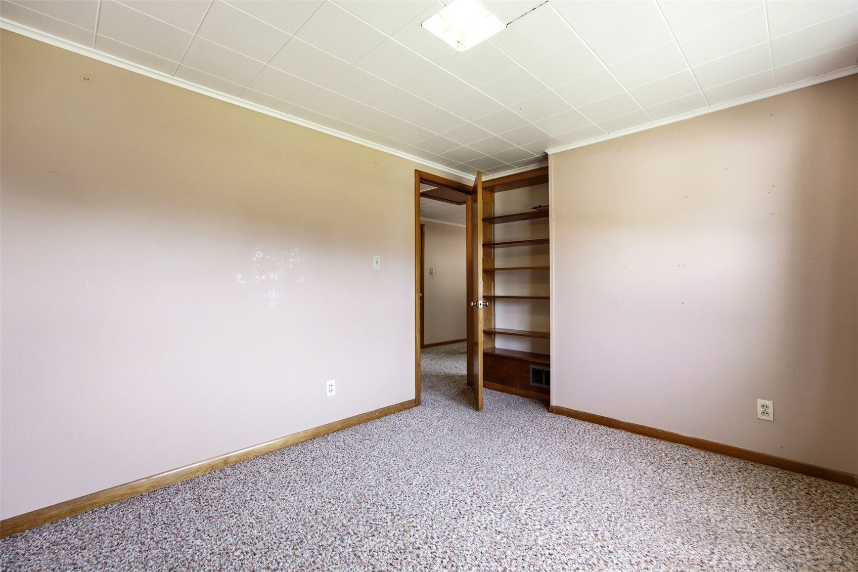 4731 Mount Vernon Road Cedar Rapids IA 52403