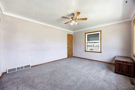4731 Mount Vernon Road Cedar Rapids IA 52403