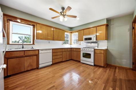 4731 Mount Vernon Road Cedar Rapids IA 52403