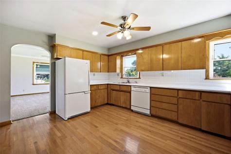 4731 Mount Vernon Road Cedar Rapids IA 52403