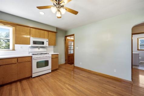 4731 Mount Vernon Road Cedar Rapids IA 52403