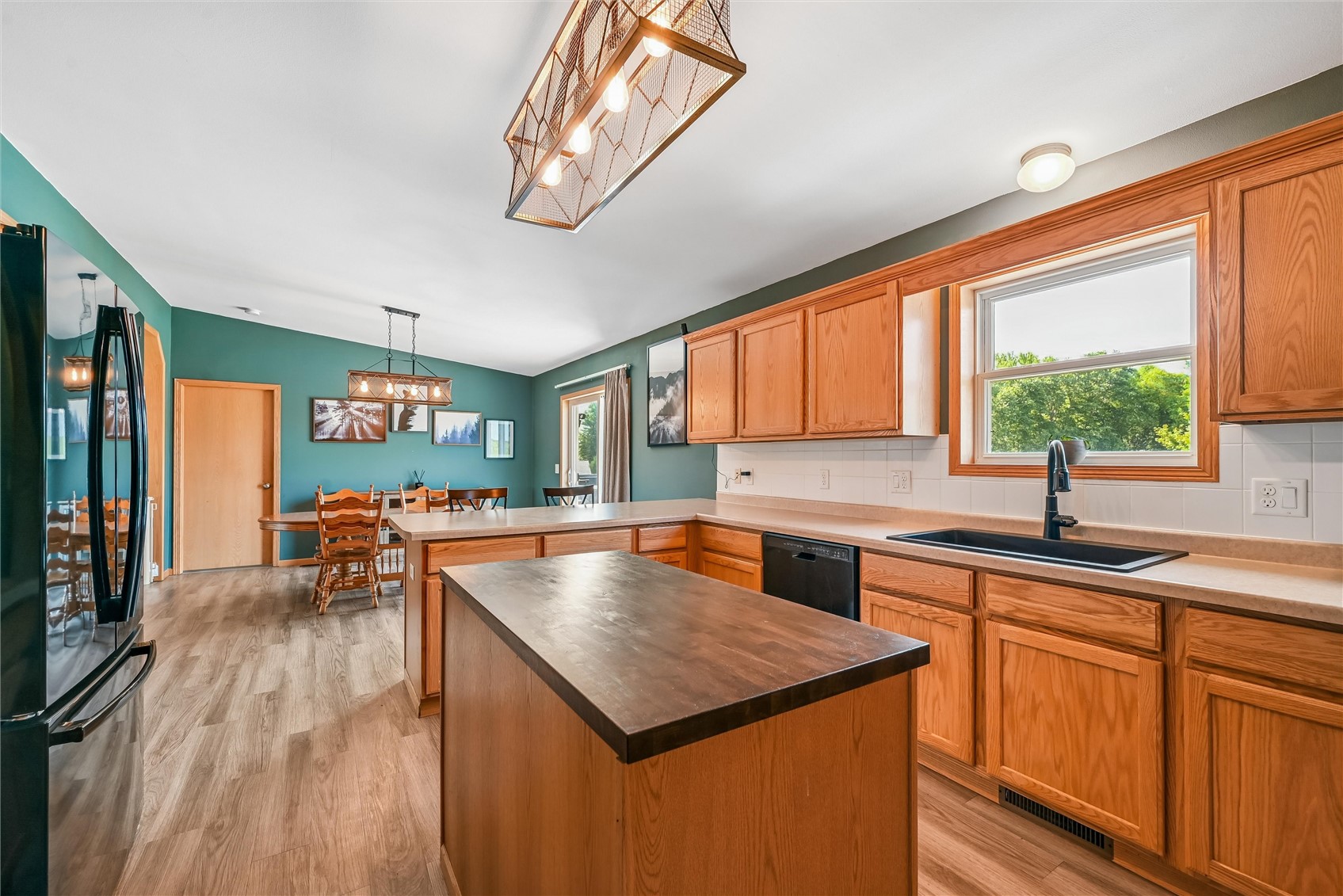 2590 Meadow View Drive Urbana IA 52345