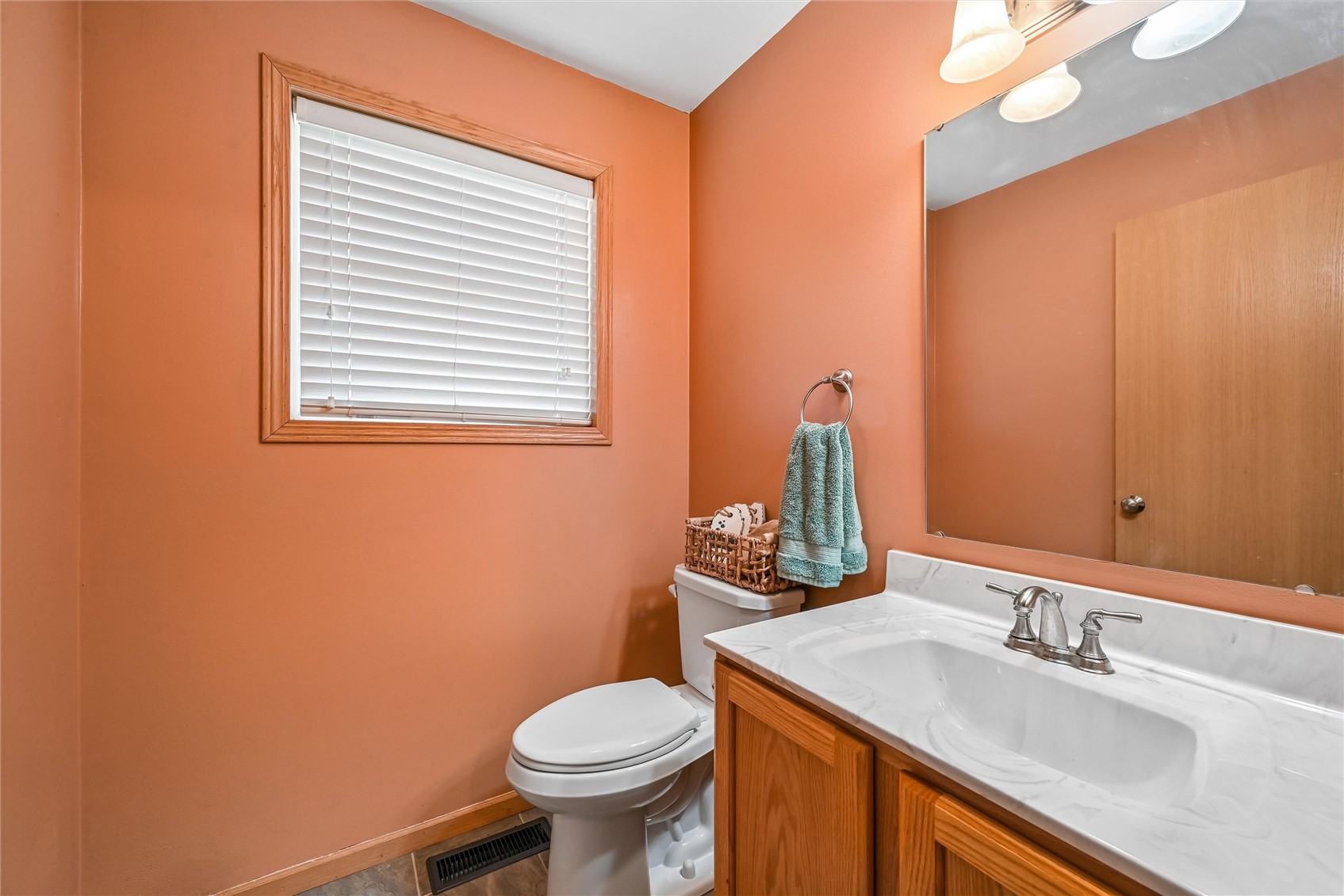 2590 Meadow View Drive Urbana IA 52345