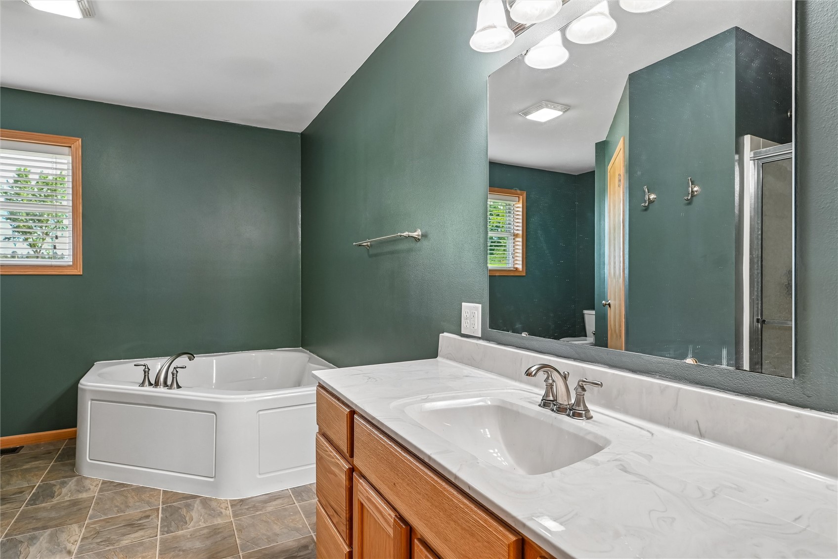 2590 Meadow View Drive Urbana IA 52345