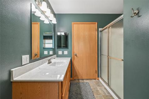 2590 Meadow View Drive Urbana IA 52345