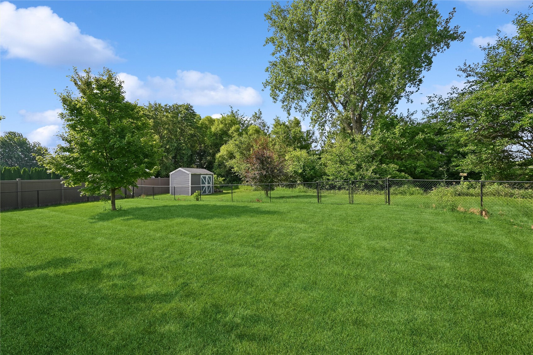 2590 Meadow View Drive Urbana IA 52345