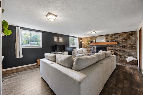 826 20th Avenue Coralville IA 52241