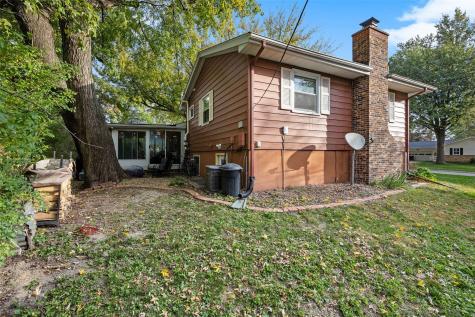 826 20th Avenue Coralville IA 52241