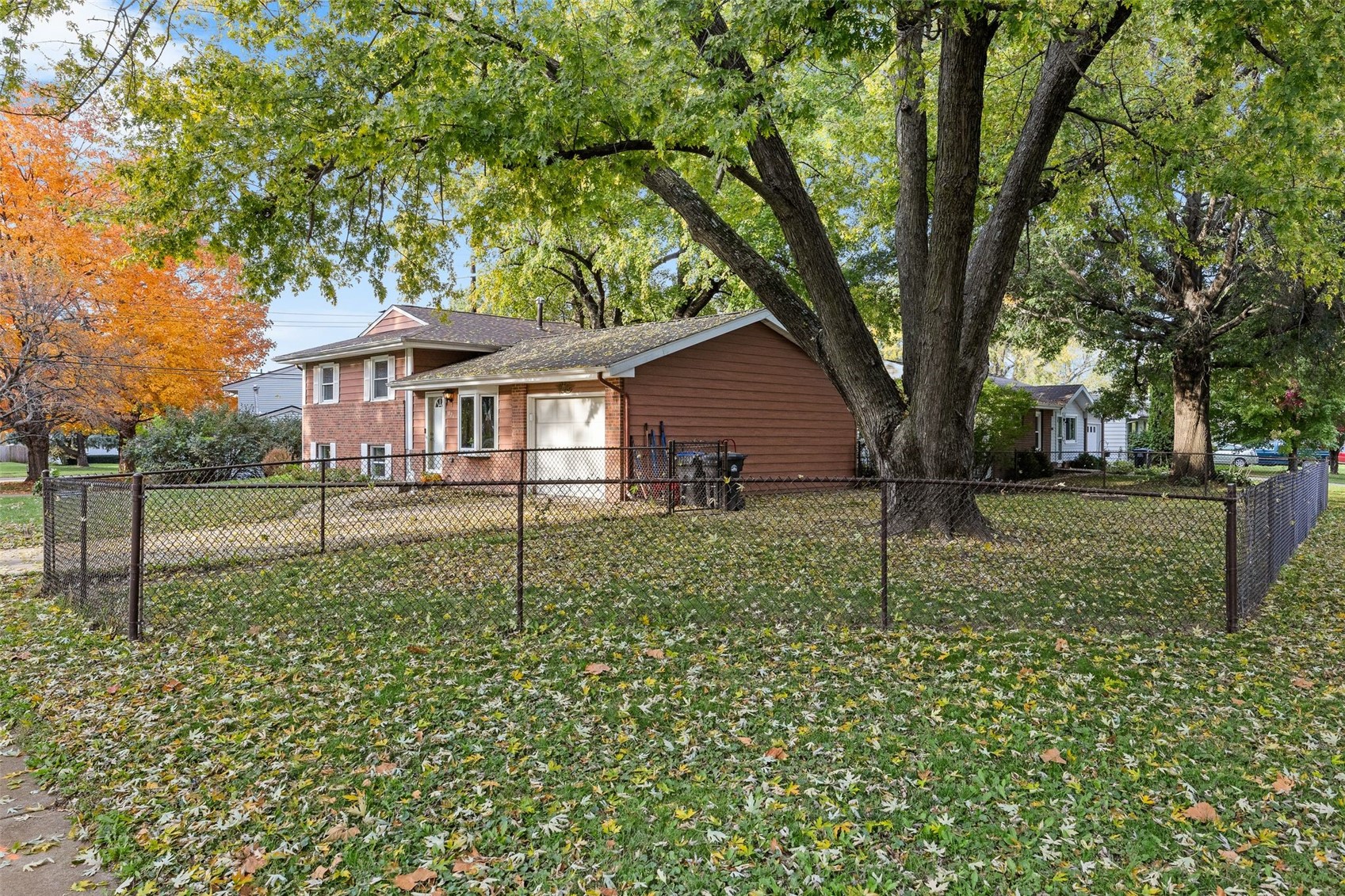 826 20th Avenue Coralville IA 52241