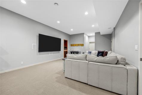 3030 Old Orchard Road NE Cedar Rapids IA 52402