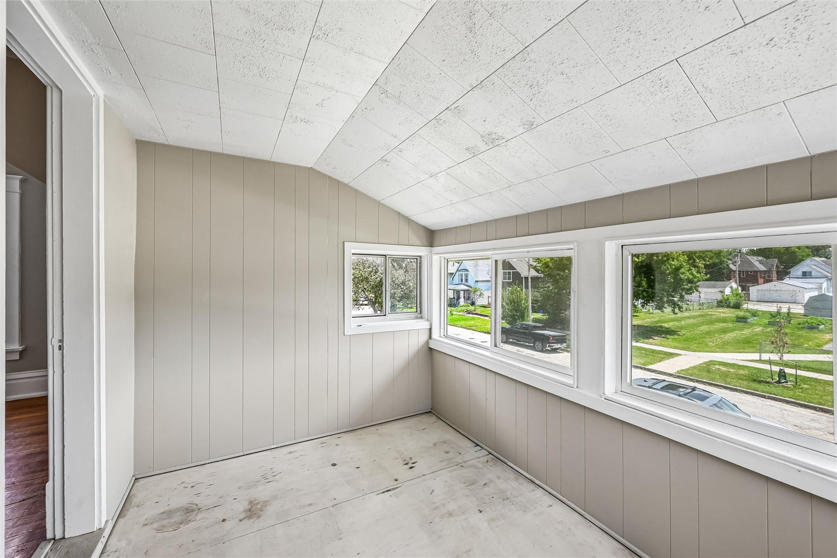 1532 C Avenue NE Cedar Rapids IA 52402