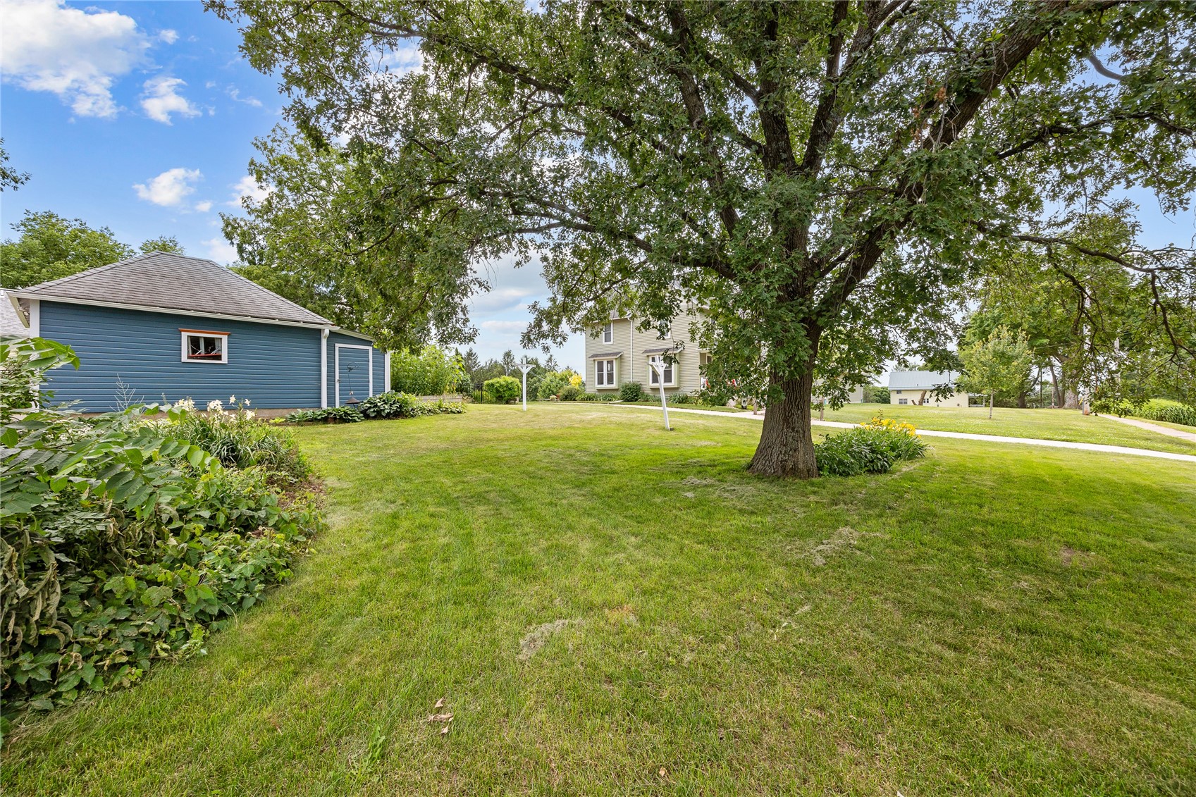 103 10th Avenue SW Mt Vernon IA 52314