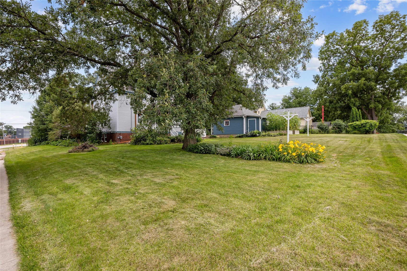 103 10th Avenue SW Mt Vernon IA 52314
