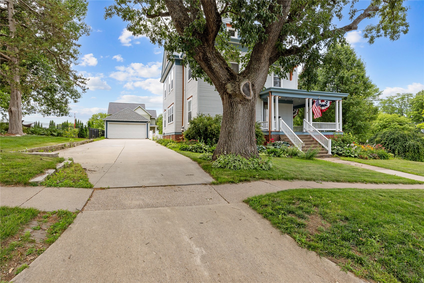 103 10th Avenue SW Mt Vernon IA 52314