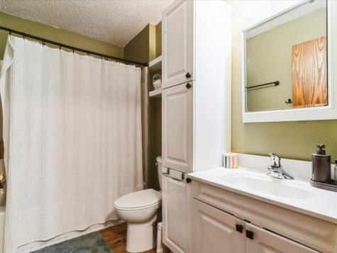 431 Teakwood Lane NE Cedar Rapids IA 52402