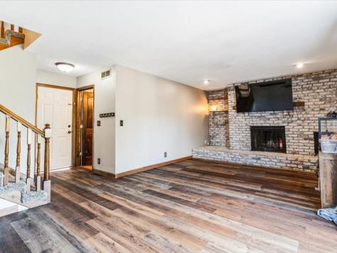 431 Teakwood Lane NE Cedar Rapids IA 52402
