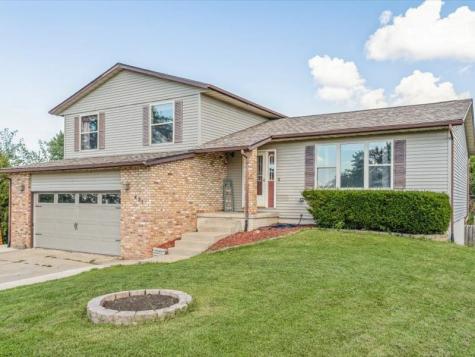 431 Teakwood Lane NE Cedar Rapids IA 52402