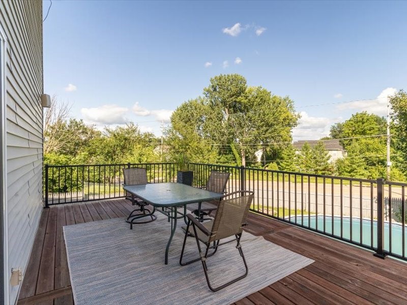 431 Teakwood Lane NE Cedar Rapids IA 52402