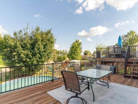 431 Teakwood Lane NE Cedar Rapids IA 52402