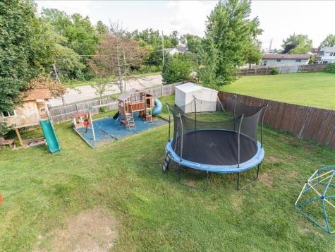431 Teakwood Lane NE Cedar Rapids IA 52402