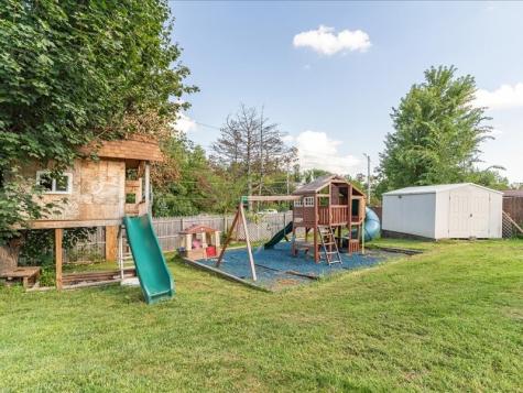 431 Teakwood Lane NE Cedar Rapids IA 52402