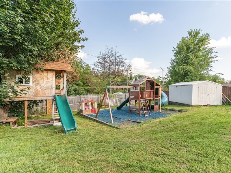431 Teakwood Lane NE Cedar Rapids IA 52402