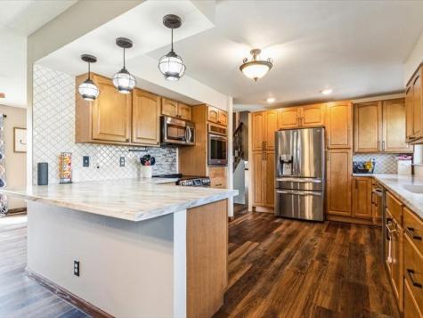 431 Teakwood Lane NE Cedar Rapids IA 52402