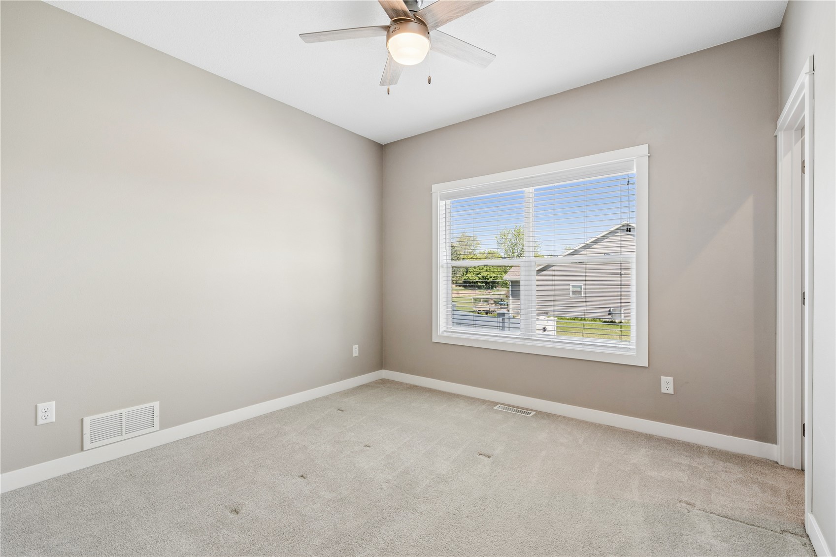 3520 Royal Drive SW Cedar Rapids IA 52404