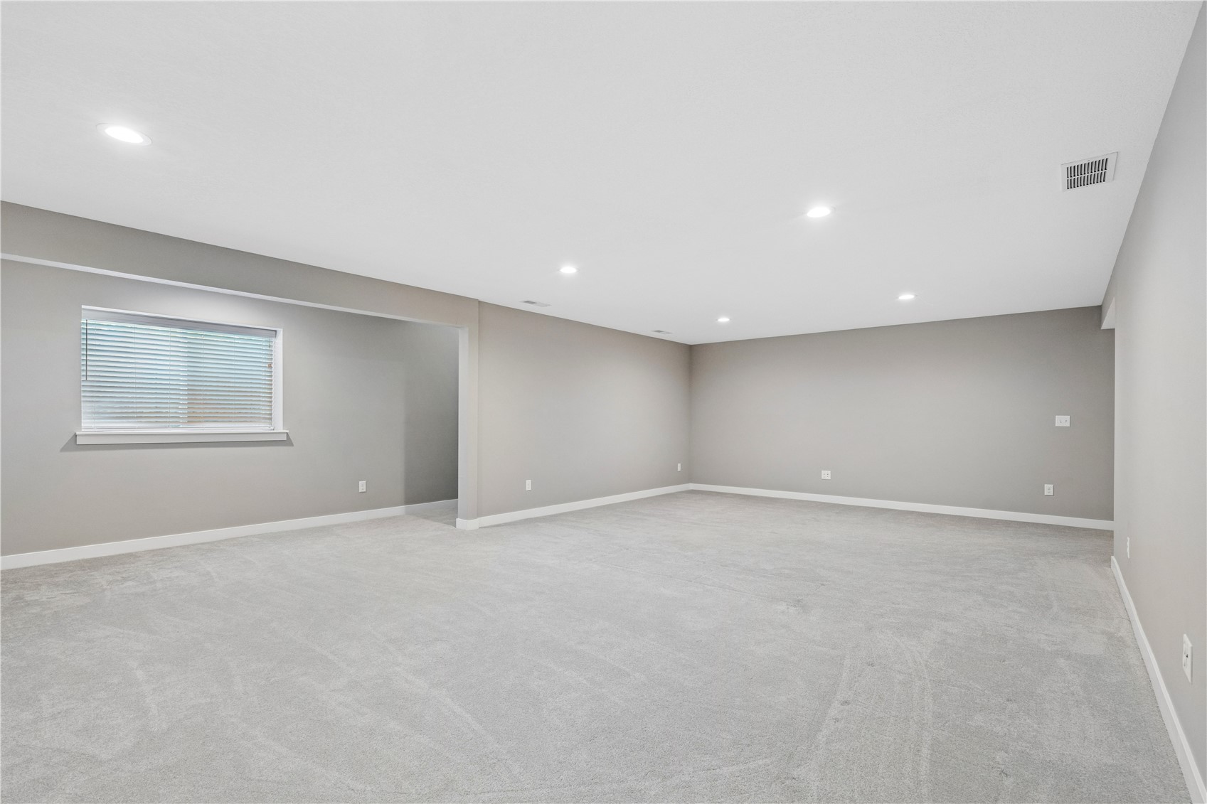 3520 Royal Drive SW Cedar Rapids IA 52404