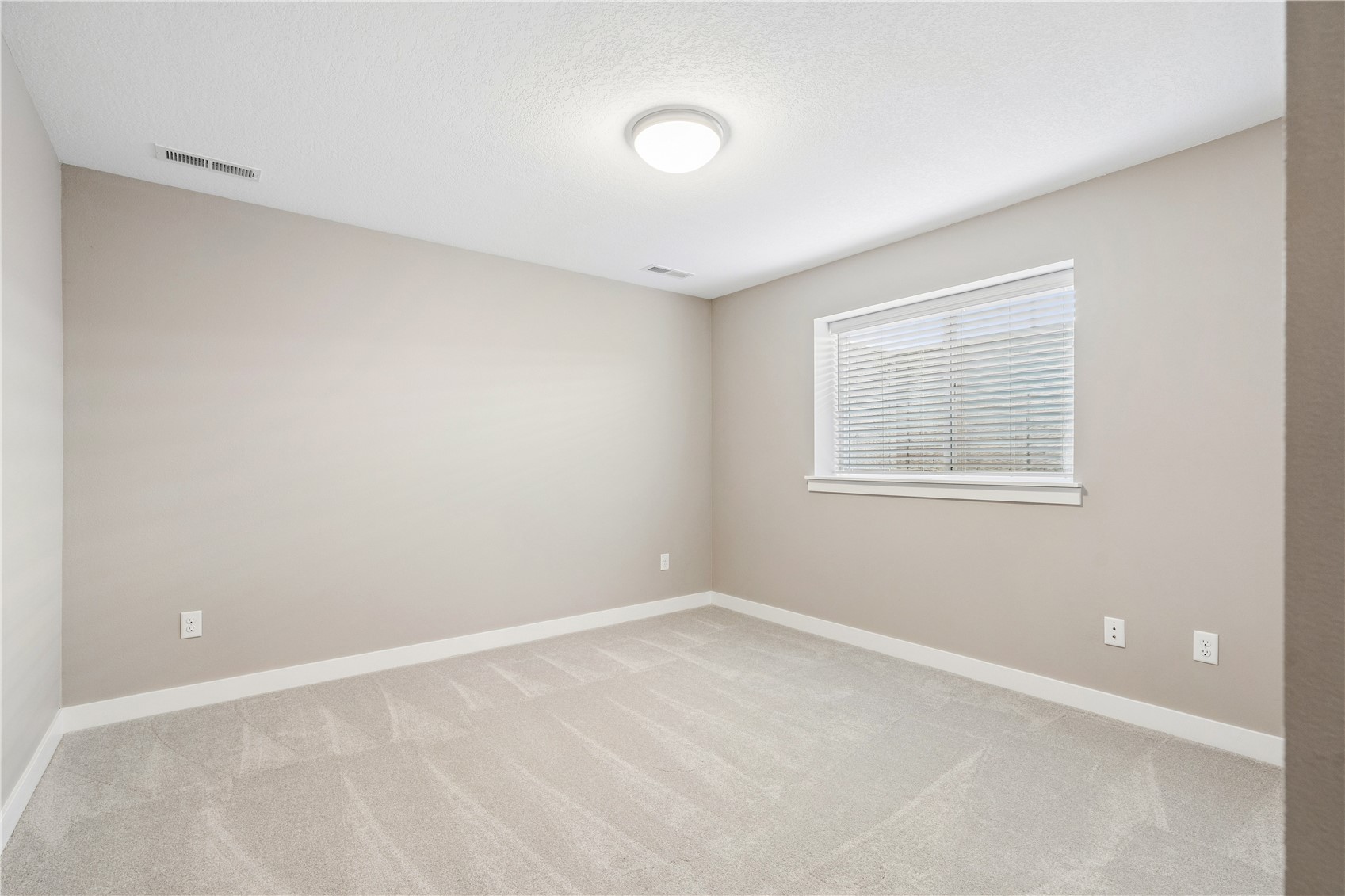 3520 Royal Drive SW Cedar Rapids IA 52404