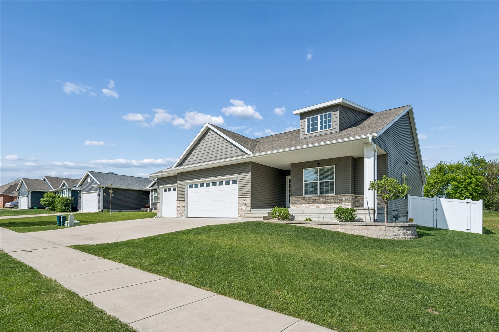 3520 Royal Drive SW Cedar Rapids IA 52404