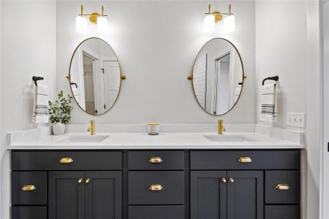 1284 Hickory Ridge Drive Marion IA 52302