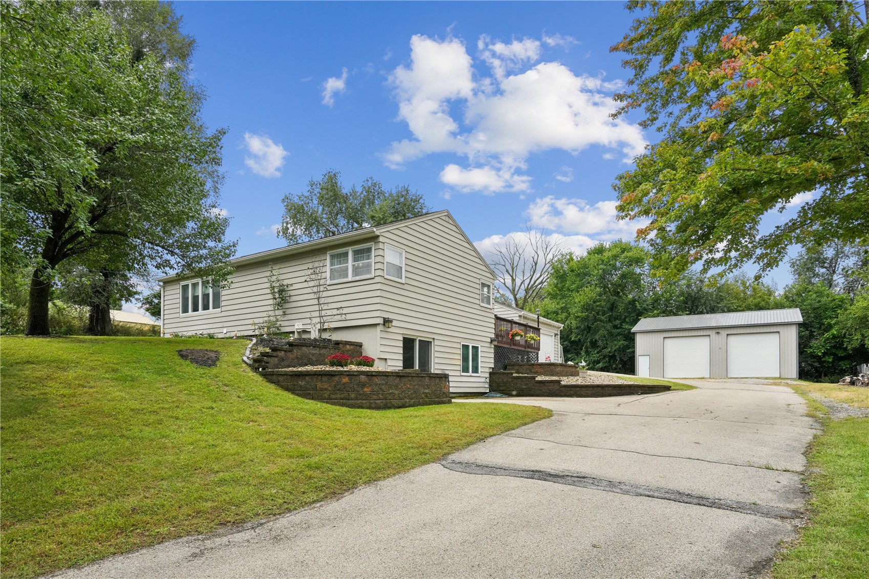 941 44th Street SE Cedar Rapids IA 52403