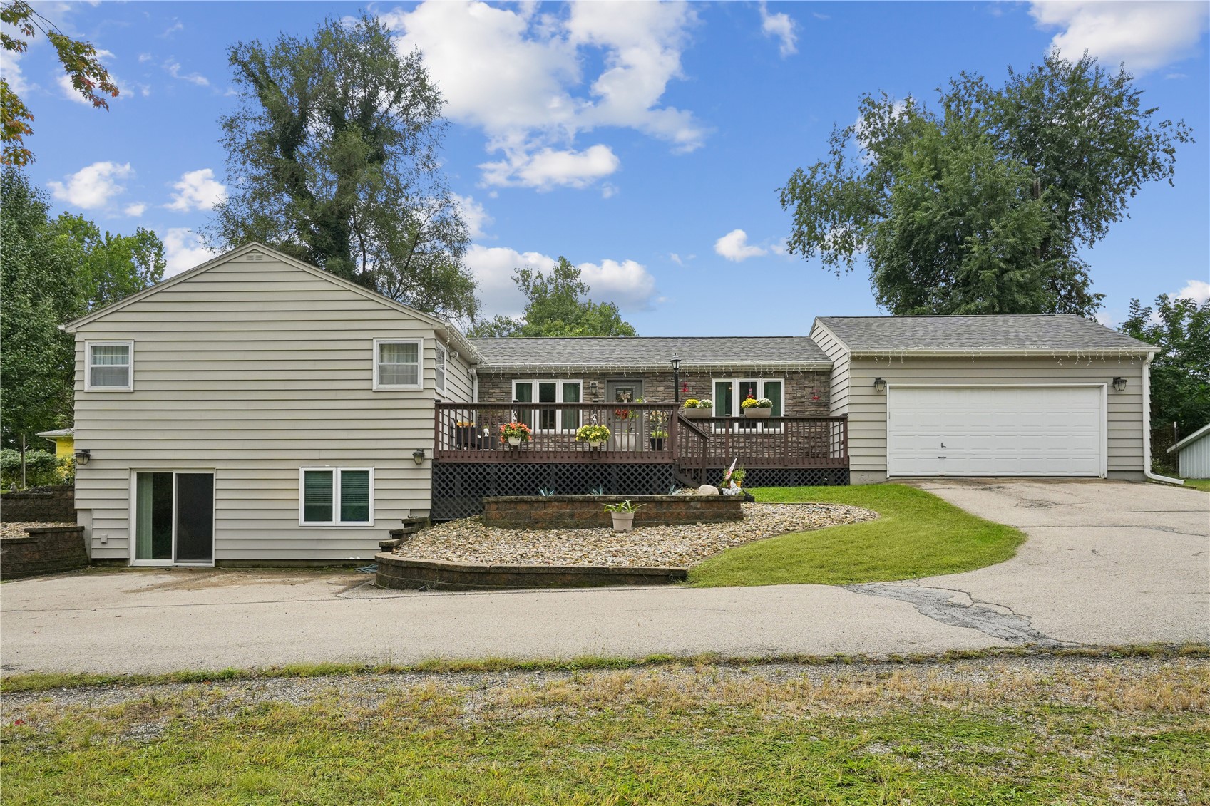941 44th Street SE Cedar Rapids IA 52403