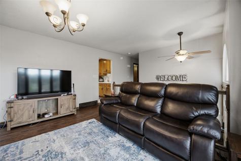 915 Krumboltz Drive Marion IA 52302