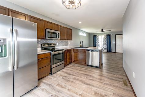 9506 Grand Oaks Drive NE Cedar Rapids IA 52402