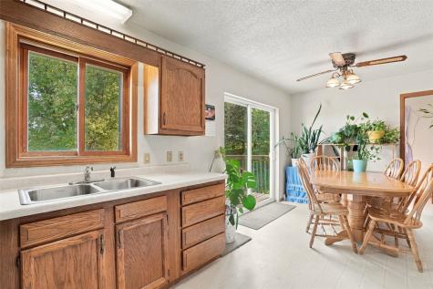 1611 High View Drive Mt Vernon IA 52314