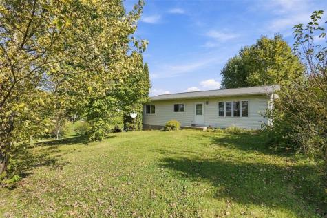 1611 High View Drive Mt Vernon IA 52314