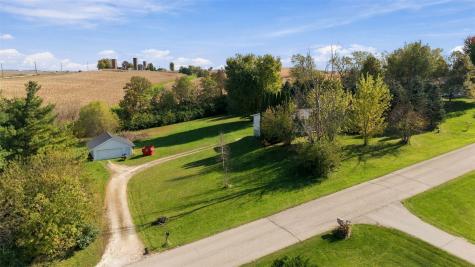 1611 High View Drive Mt Vernon IA 52314
