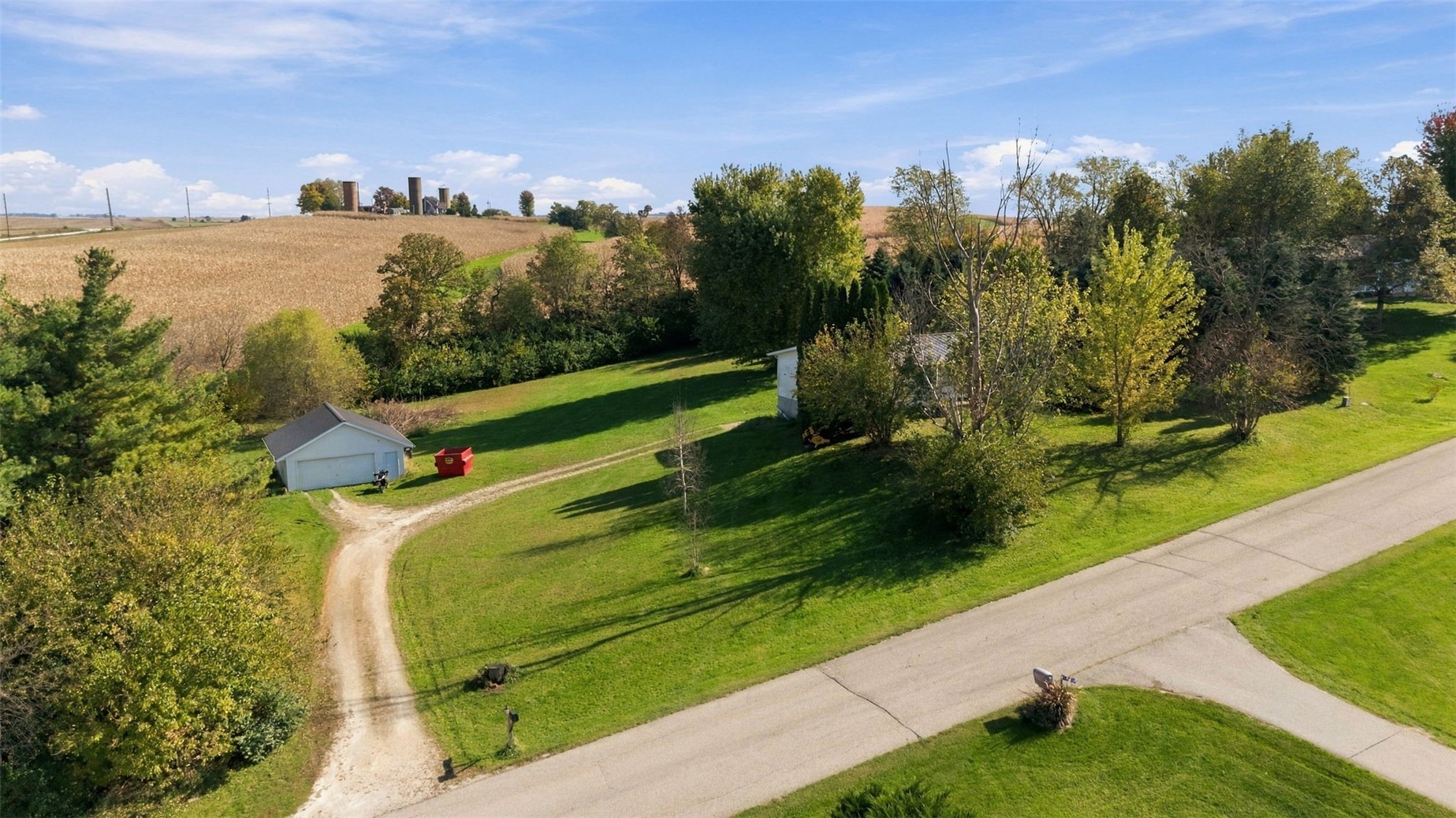 1611 High View Drive Mt Vernon IA 52314