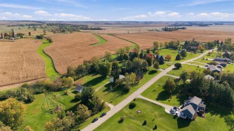 1611 High View Drive Mt Vernon IA 52314