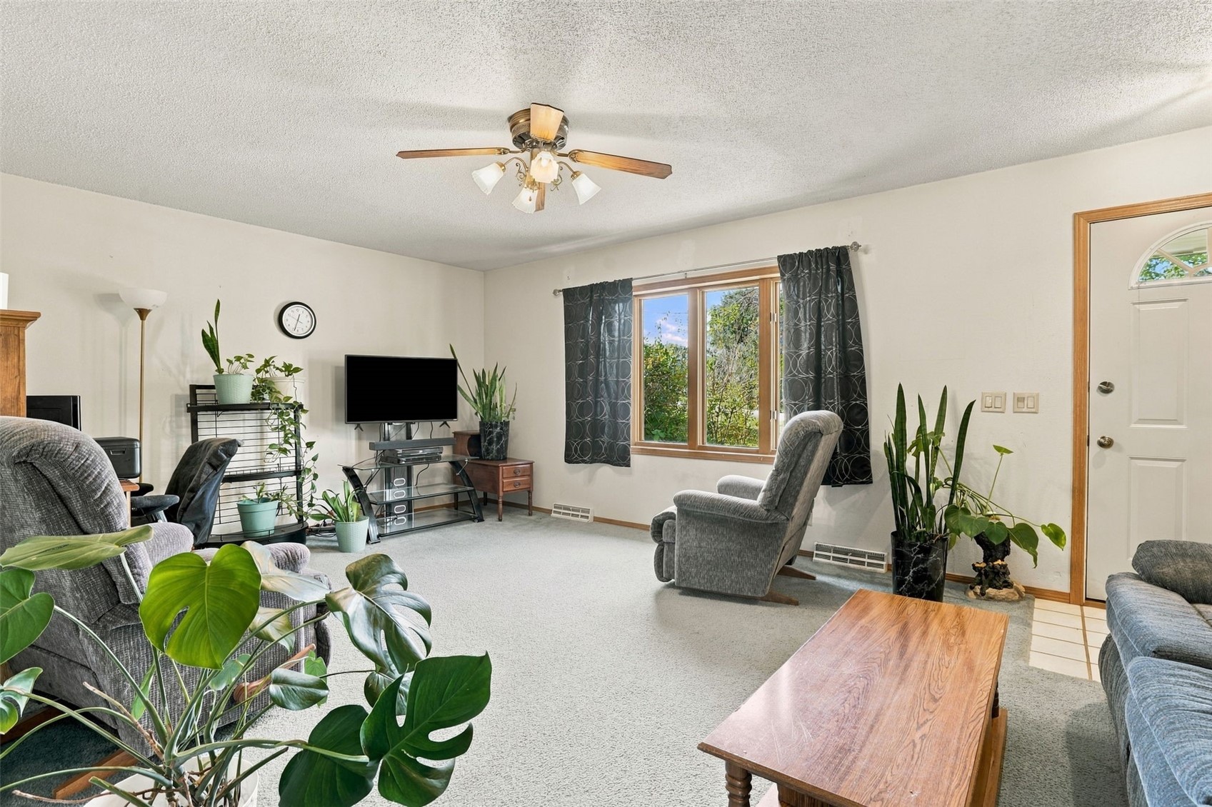 1611 High View Drive Mt Vernon IA 52314