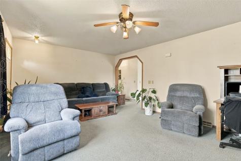 1611 High View Drive Mt Vernon IA 52314