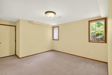 45 Heron Circle Iowa City IA 52245