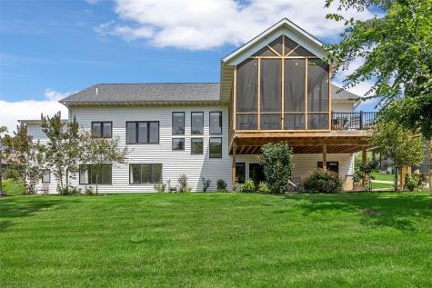 711 Owen Court Tiffin IA 52340