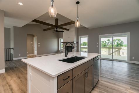 1735 Parkland Drive Ely IA 52227