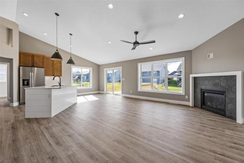 1735 Parkland Drive Ely IA 52227