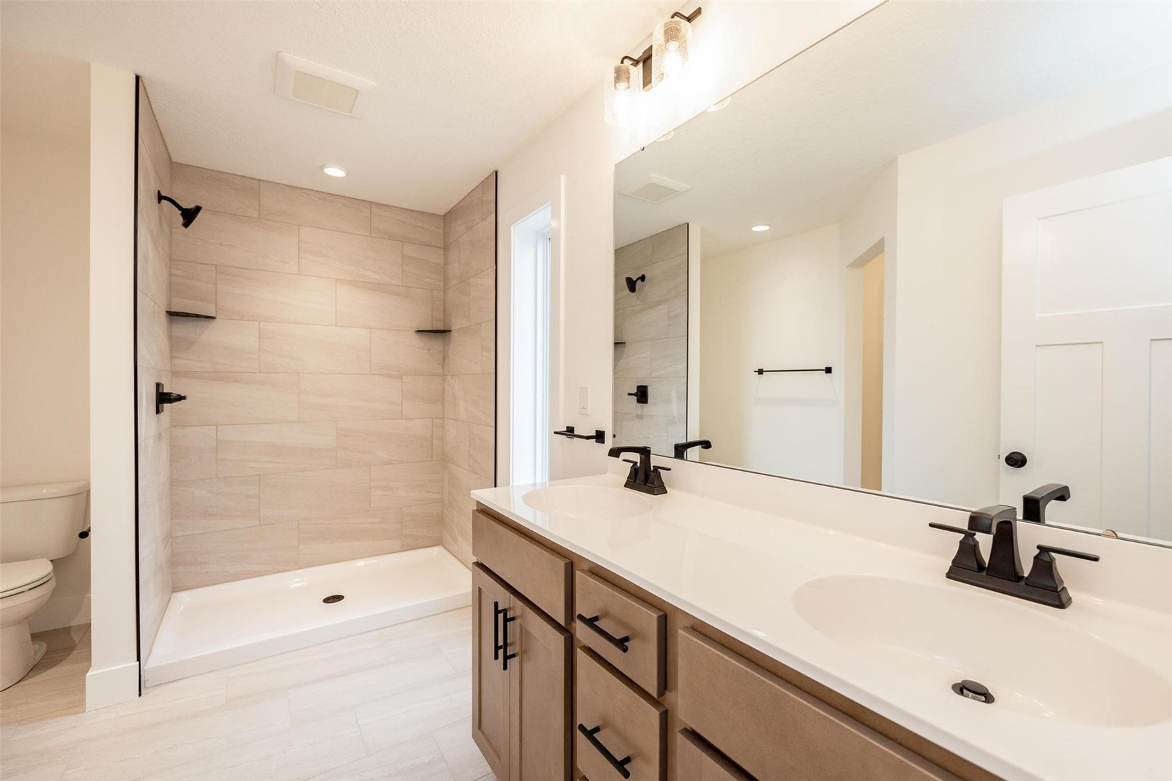 1735 Parkland Drive Ely IA 52227