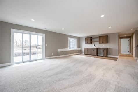 1735 Parkland Drive Ely IA 52227